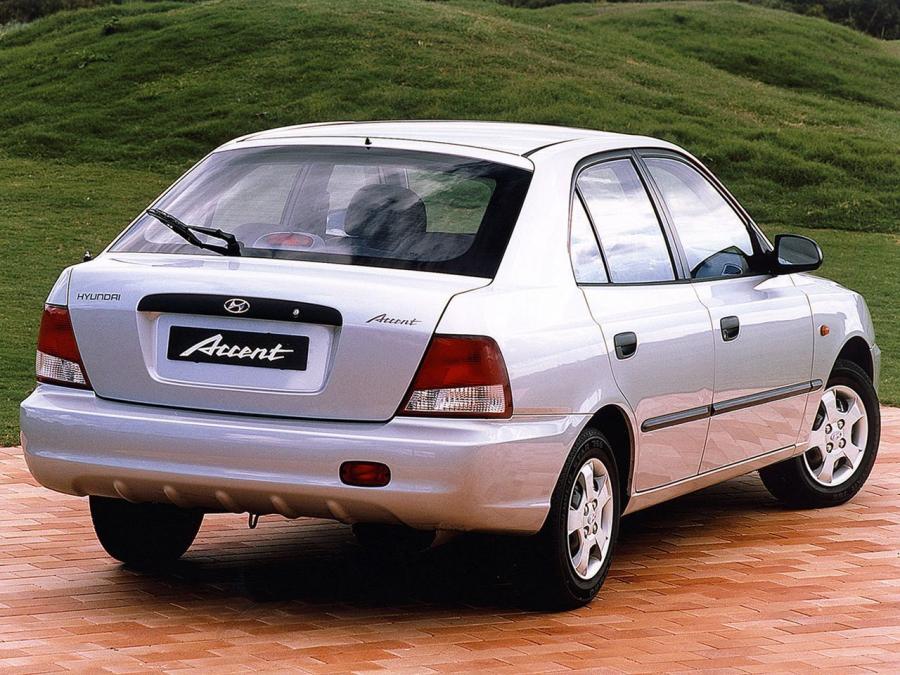  Hyundai Accent 5-Door 2000 года  (AU) (фото 2 из 3)